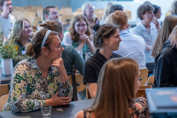 Kursus med viden og fællesskab med strik på Roskilde Festival Højskole