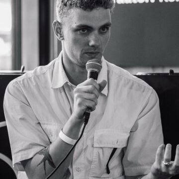 Johannes underviser i Music Management på Roskilde Festival Højskole